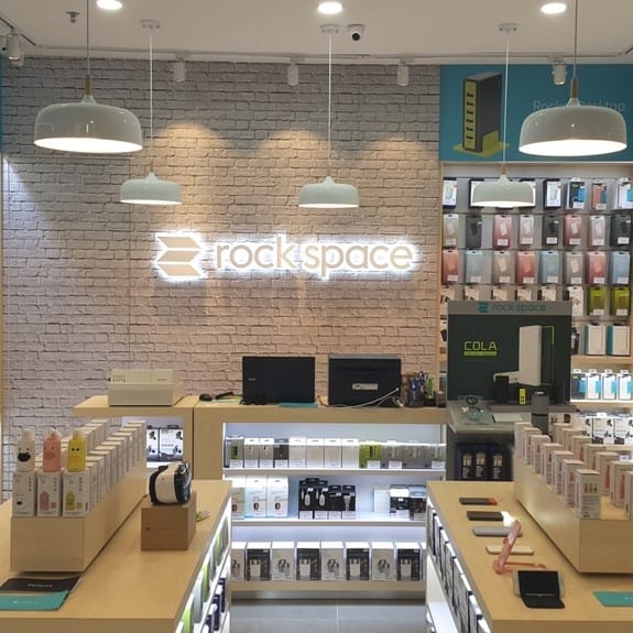 REGO Communication Sdn Bhd - Rock Space | Matte + Anti Blue-ray Screen Protector Support All Models | Flat & Curved Screen (Front)